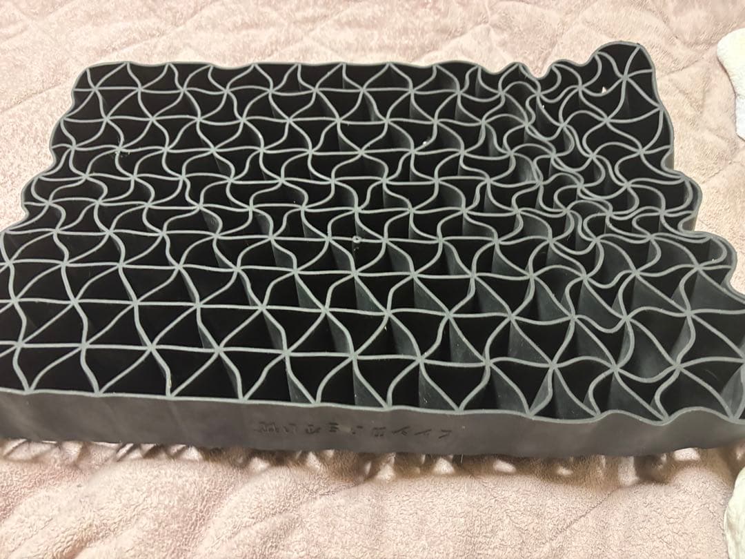 ま*ん様 ヒツジのいらない枕　低反発