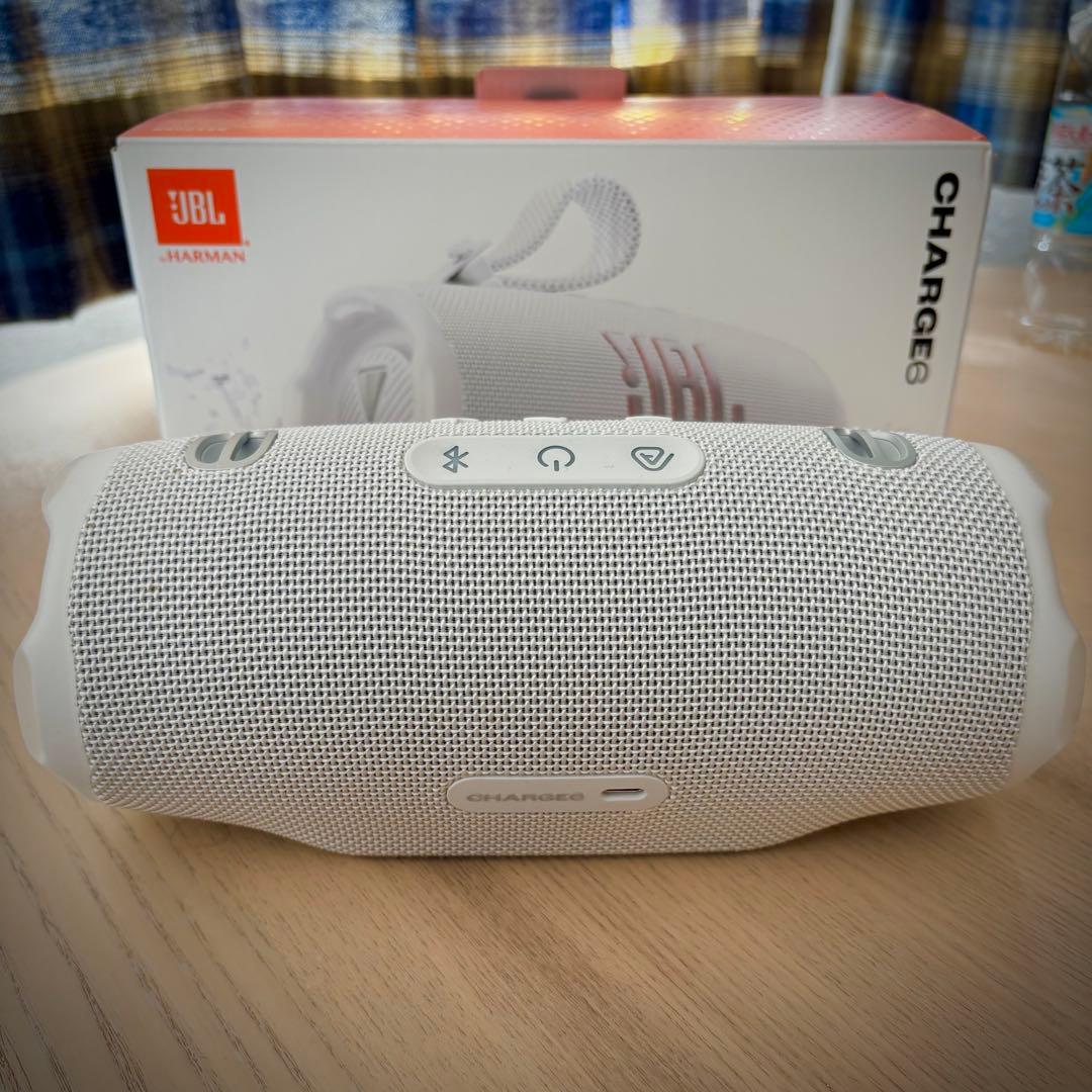 JBL Charge 6 ホワイト ワイヤレススピーカー