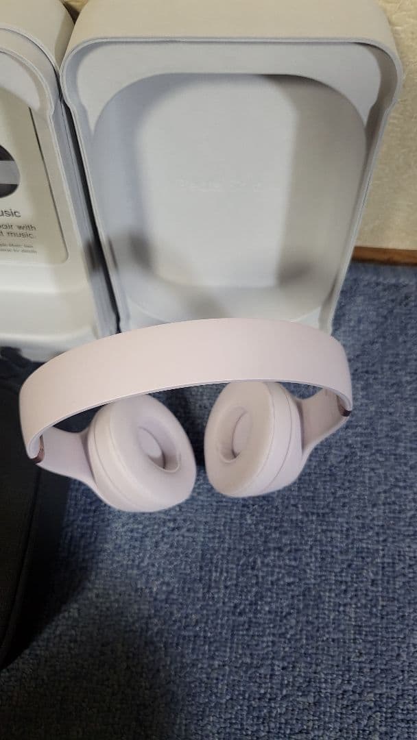 Beats　Solo4　ヘッドフォン　クラウドピンク