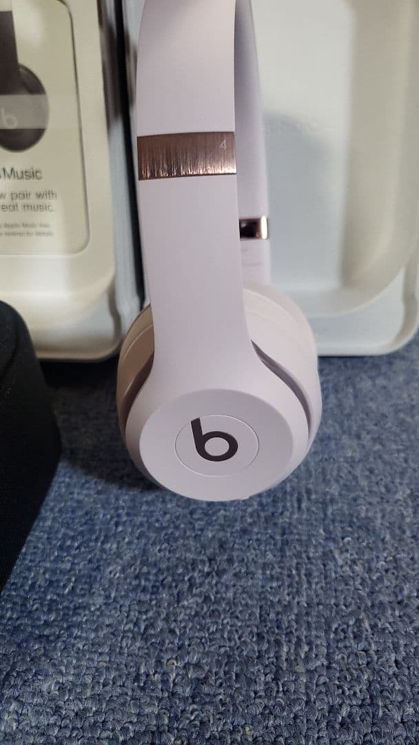 Beats　Solo4　ヘッドフォン　クラウドピンク