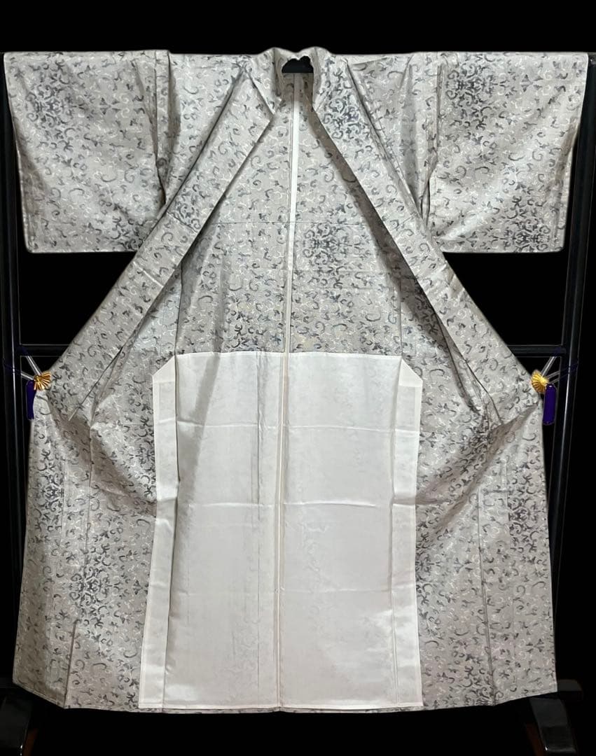 白大島 本場大島紬 経緯絣 単衣 小紋 唐草 居敷当て 美品 イ6628