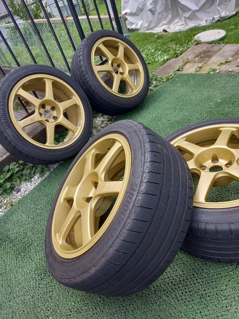 ヨコハマADVANレーシング17インチ ゴールドホイール 4本セット