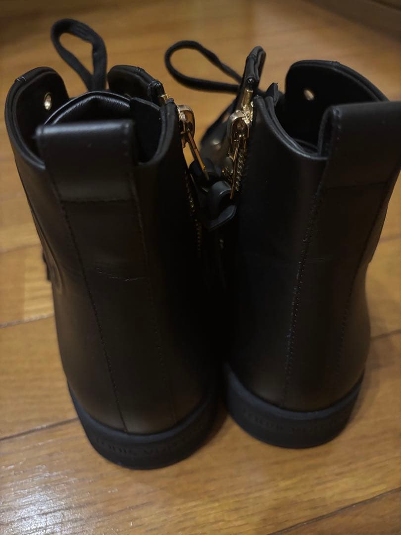 美品Louis Vuitton ブラック ハイカットブーツ