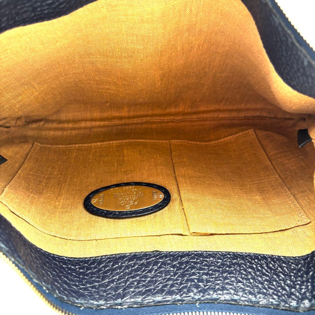未使用級 フェンディ セレリア ショルダーバッグ 本革 レザー 斜め掛け 紺