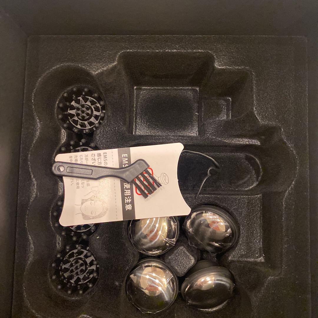 限定セール！現品限り！NIPLUX EMS ヘッドマッサージ　小顔　浮腫　育毛