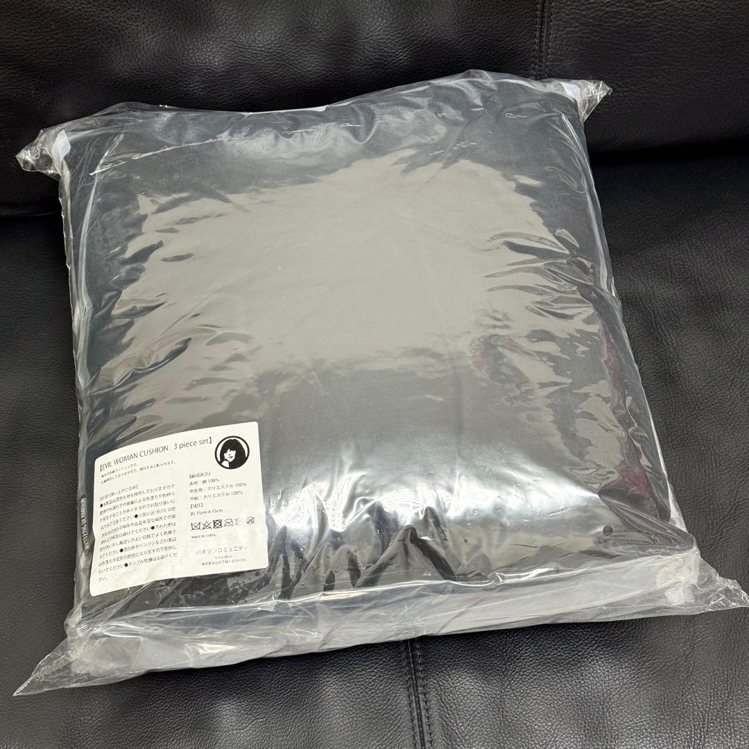 ⭐️ノベルティ HYSTERIC GLAMOUR EVIL WOMAN クッション