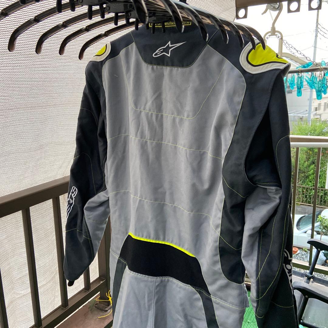 アルパインスターズ　耐火レーシングスーツ