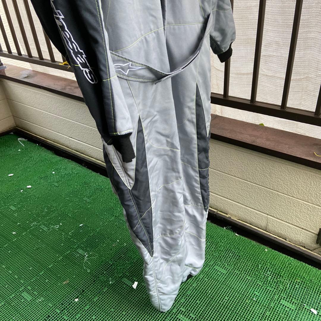 アルパインスターズ　耐火レーシングスーツ