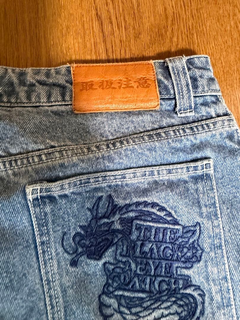 BLACKEYEPATCH スネーク刺繍 デニムパンツ 34