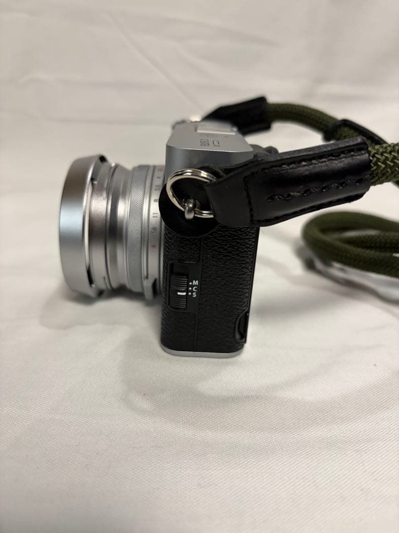 FUJIFILM X100V シルバー　美品・おまけつき