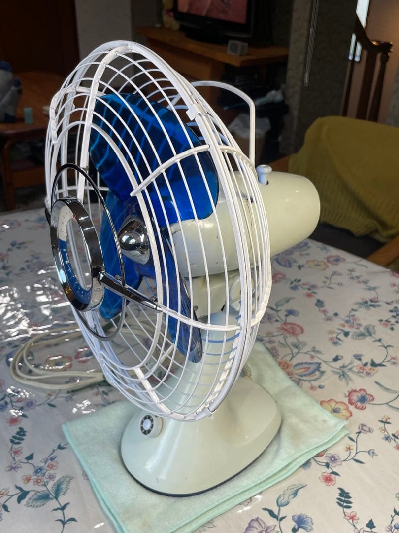 三菱'60昭和レトロ扇風機 とても古い・重い・堅牢　順調稼働　鮮明ブルーファン美