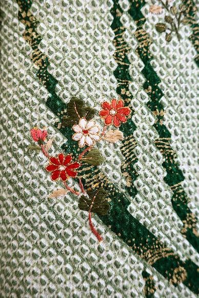 訪問着 総絞り くすんだ黄緑 草色 枝花 刺繍 身丈159cm 裄丈64cm