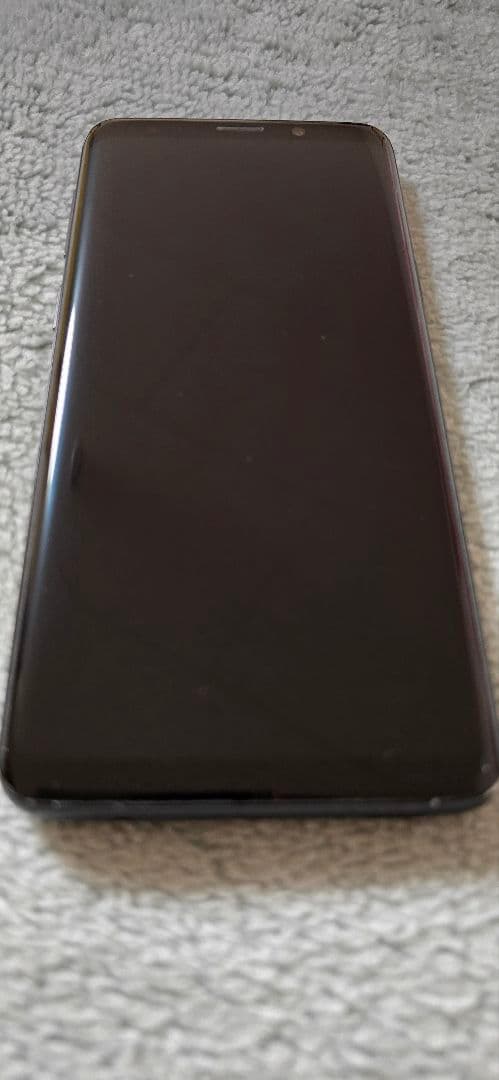 Galaxy S9-64GB. SIMフリー。ケースも一緒にお送りします