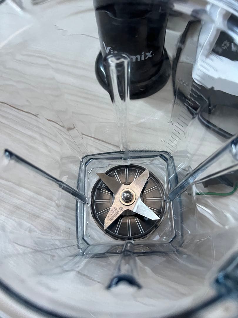 Vitamix ブレンダー E310白　ドライコンテナ付き