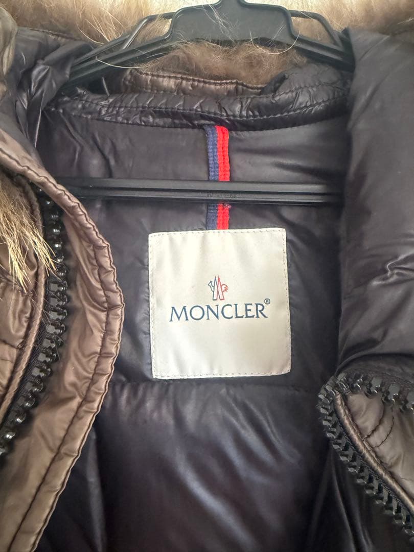 MONCLER フード付きカーキ(ブラウン)ダウンジャケット