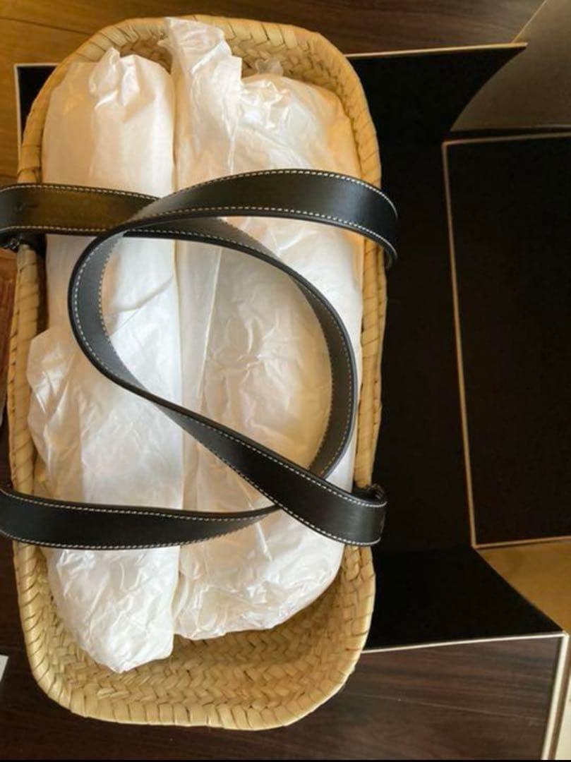 LOEWE かごバッグ　ブラック　Mサイズ