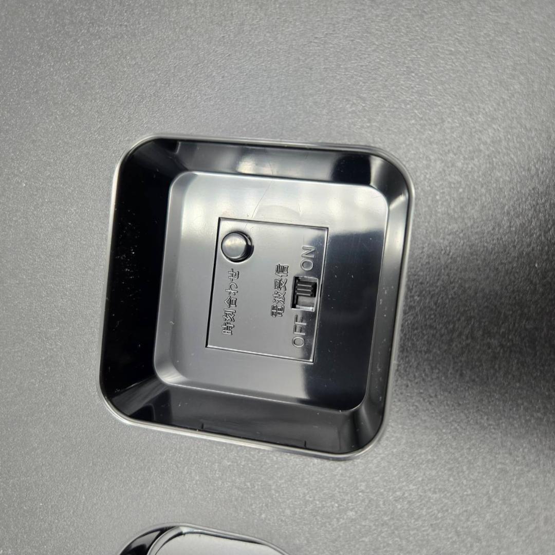 【新品未使用】 スモールワールド からくり電波時計 メロディ付 壁掛け時計