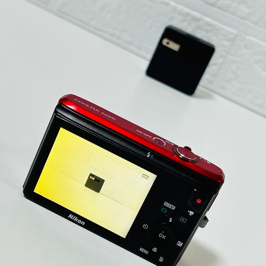 【極美品】Nikon COOLPIX S6300 レッド 赤 コンデジ
