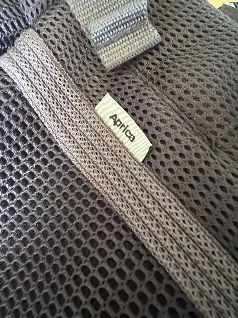 Aprica ラクリス　抱っこ紐 ダークグレー