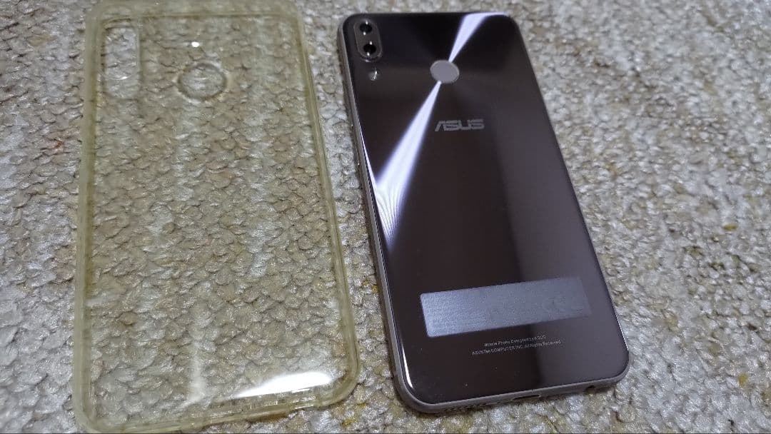 zenfone5 64G シルバー　難あり