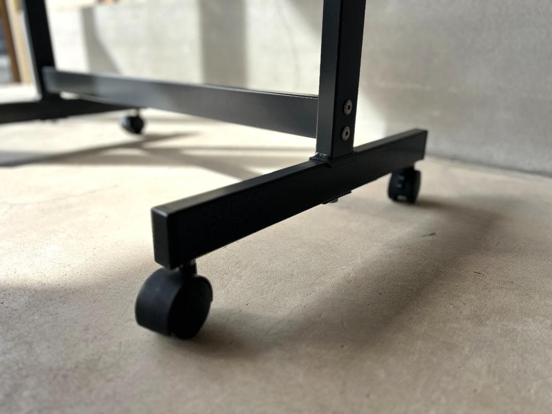 セレクトショップ店舗用ハンガーラック