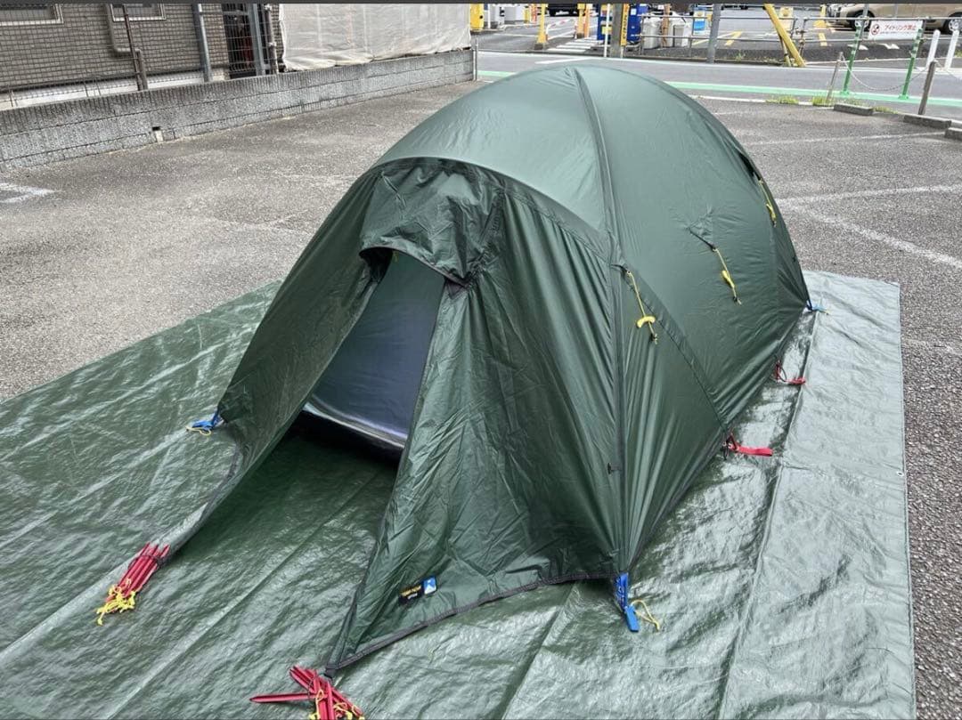 テラノバ クアサー 緑色ドーム型テント