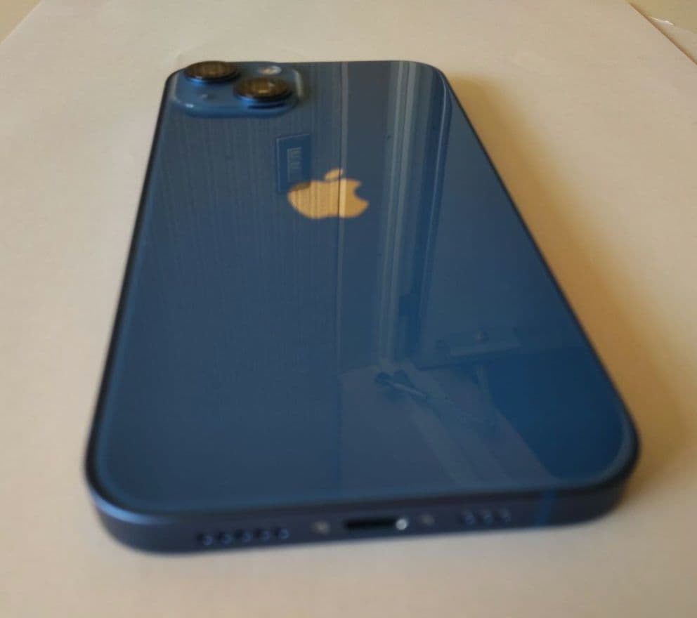 【美品・バッテリー100％】Apple iPhone 13 本体