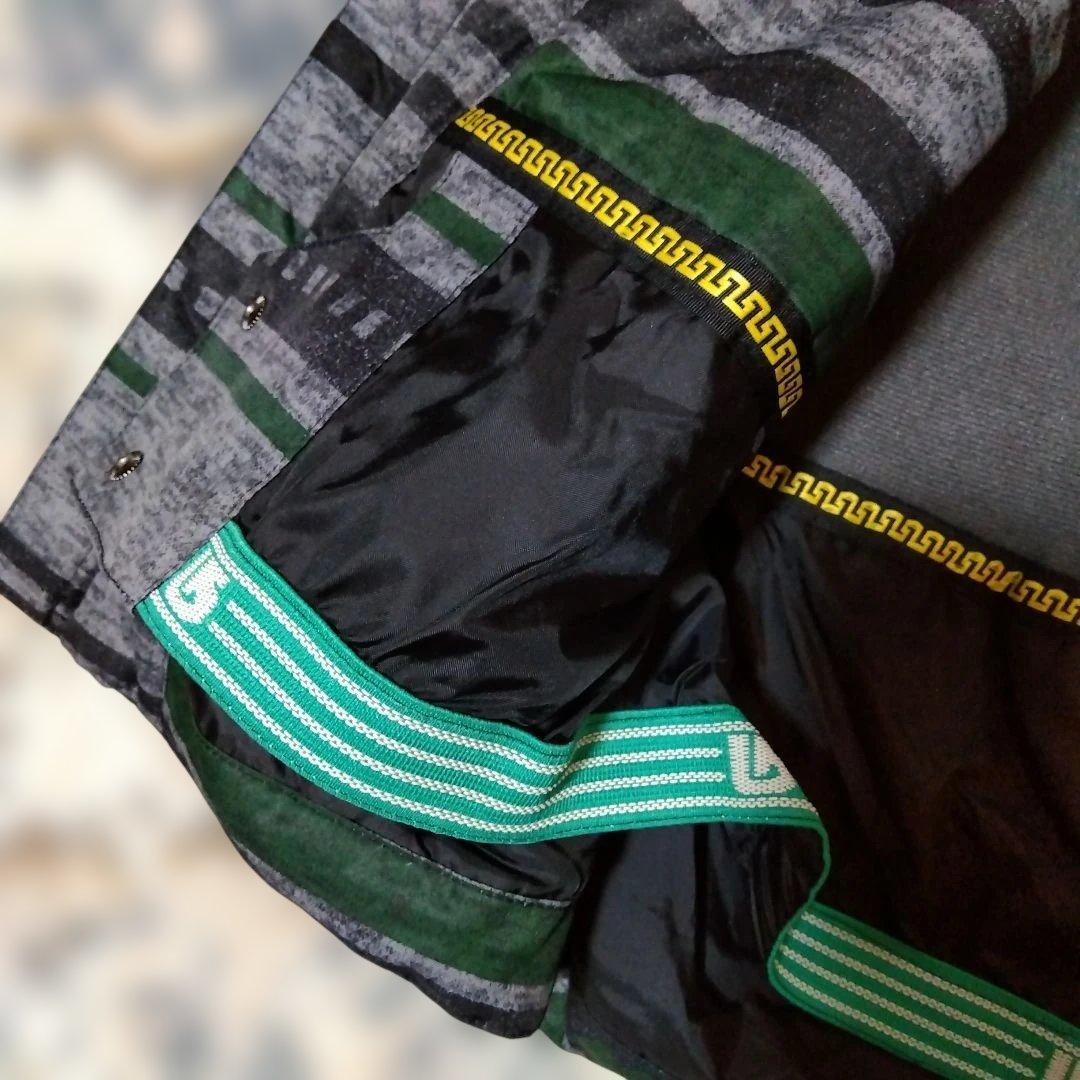 BURTON スノーボードウェア 米S　日M ジャケット　フード取外可能