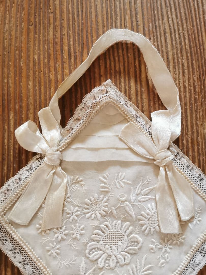 アンティーク 初聖体式 花刺繍&プリーツ リネンシルク オモニエール 二重バッグ