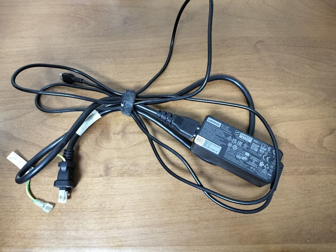 Lenovo Chromebook・アダプタ