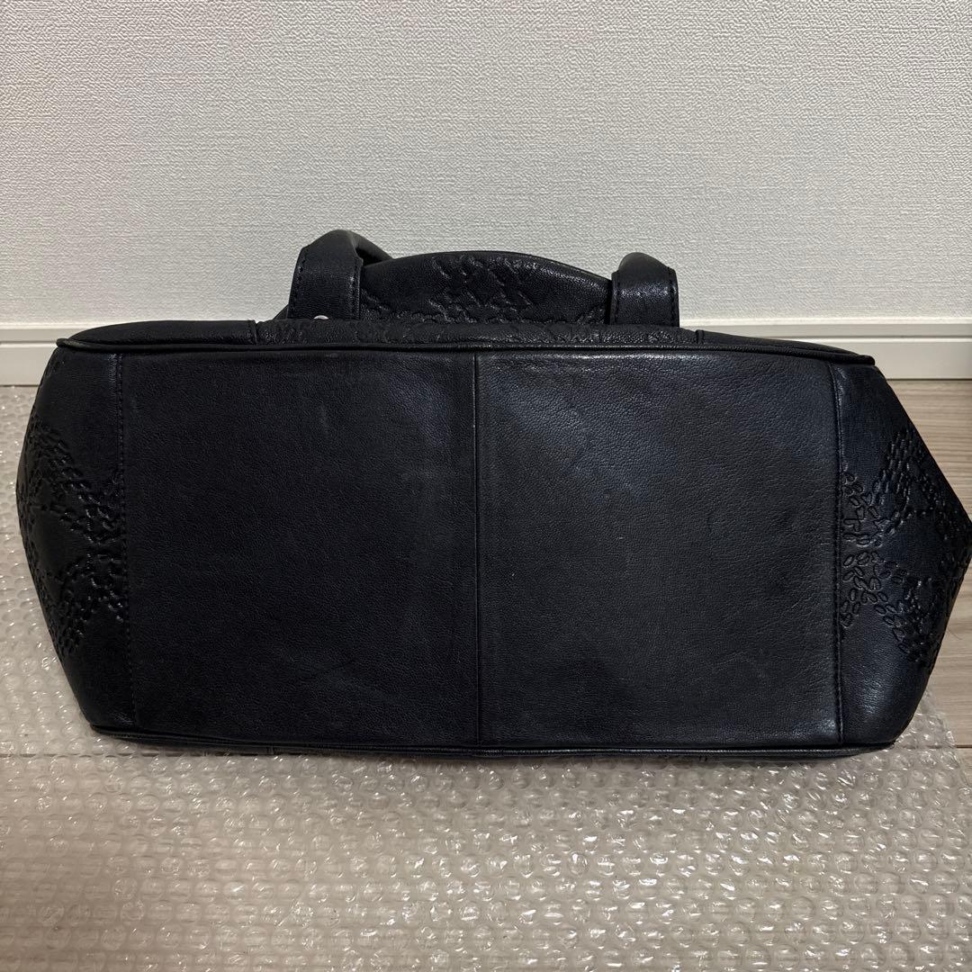 ヴィヴィアンウエストウッド　トートバッグ　レザー　ブラック