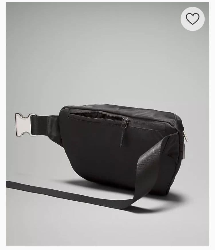 新品！ルルレモン　シティーアドベンチャー　ベルトバッグ