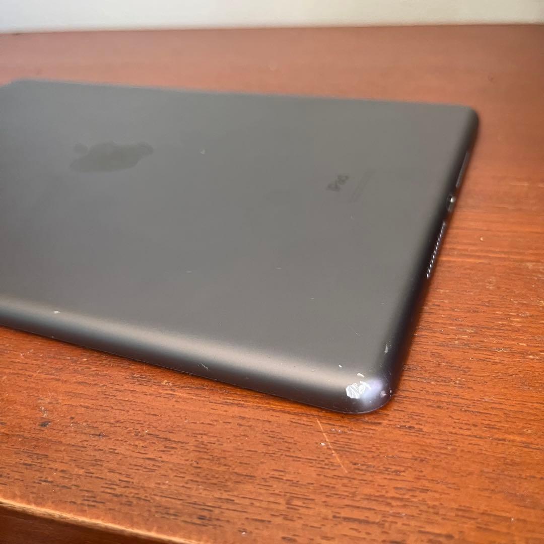 iPad第7世代　128GBバッテリー95%