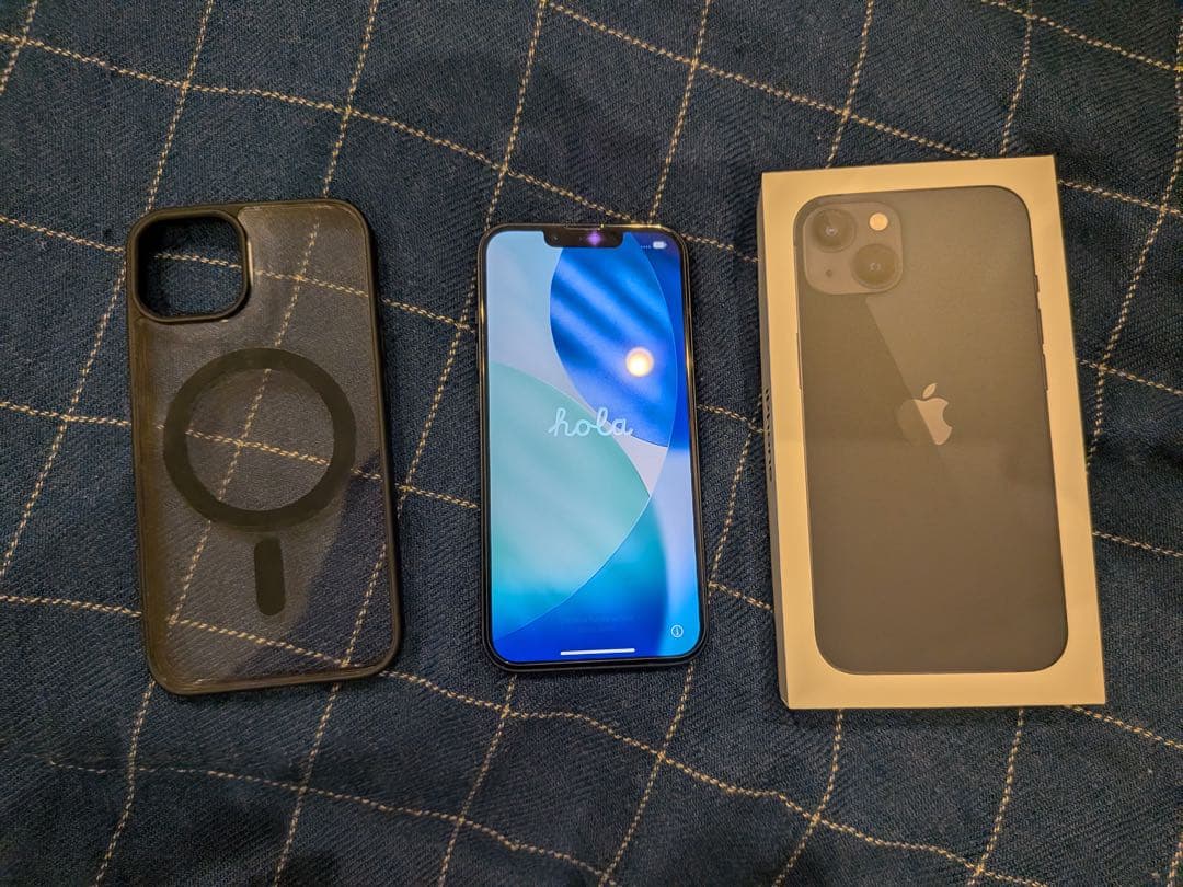 Apple iPhone 13 ミッドナイト 純正バッテリー100%です。