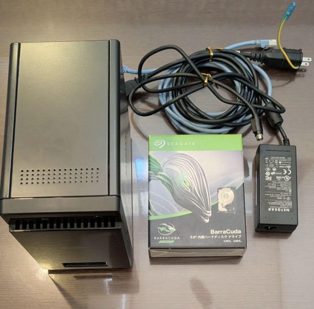 NETGEAR ReadyNAS 104/HDD　10TB★　新品予備HDD付