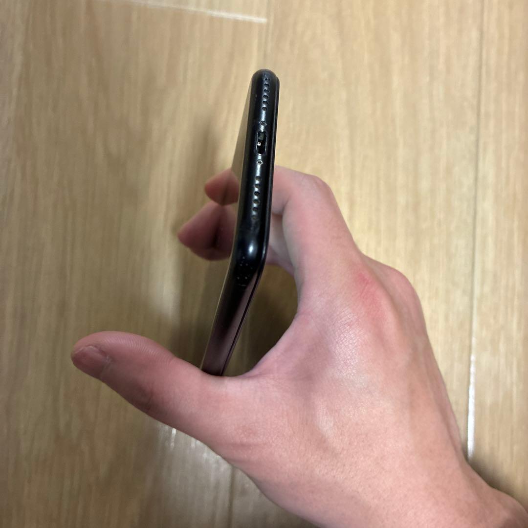 iPhone SE2 SIMフリー バッテリー100%