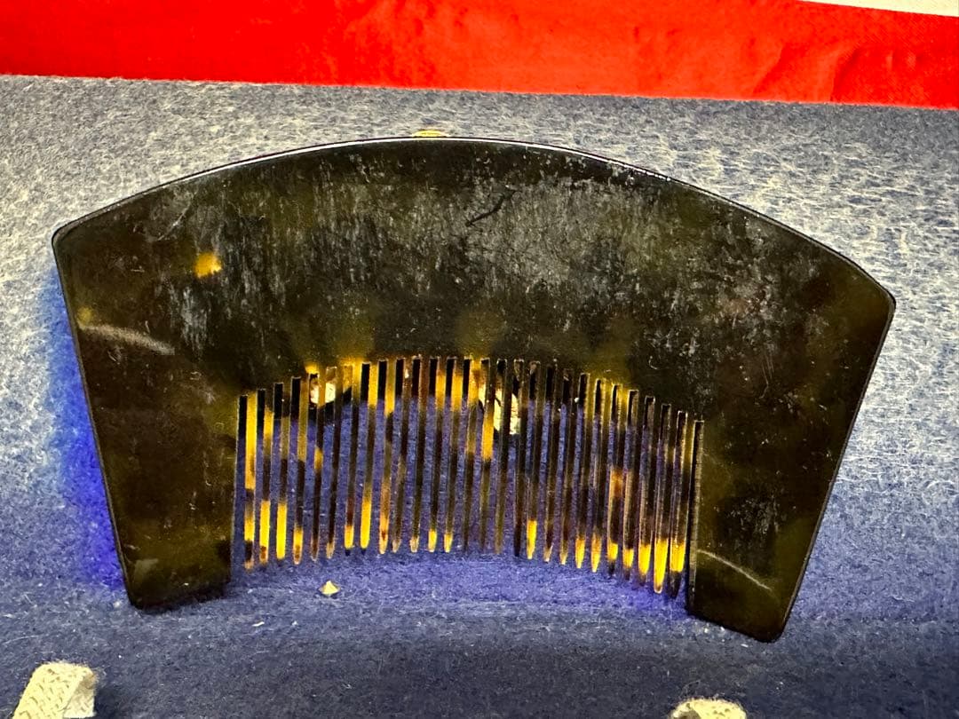 成人式　鼈甲　日本花かんざし　和装小物　櫛　花嫁　装飾簪　装飾　専用箱付き