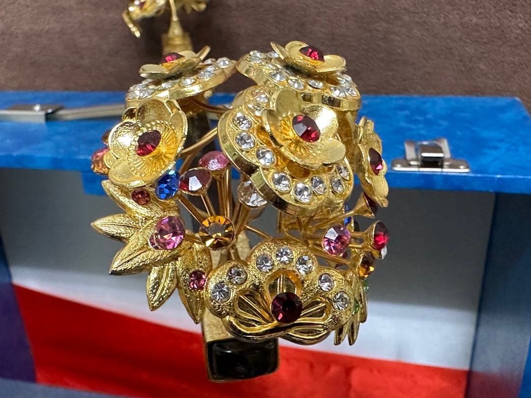 成人式　鼈甲　日本花かんざし　和装小物　櫛　花嫁　装飾簪　装飾　専用箱付き