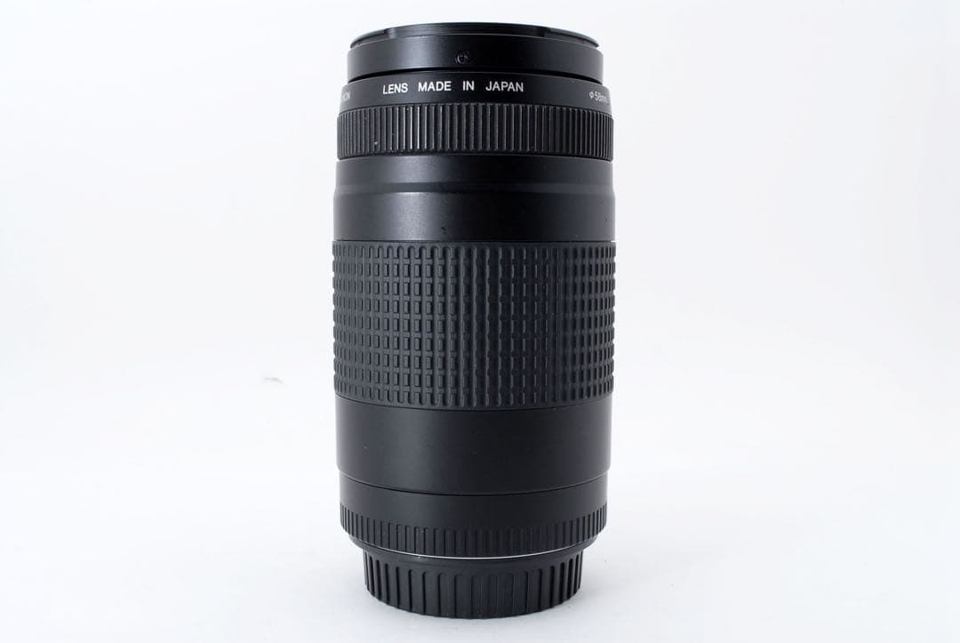 デジタル一眼レフカメラ　望遠レンズCanon EF75-300㎜