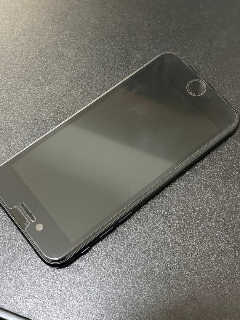 iPhone SE（第3世代）ミッドナイト本体128GB SIMロックなし