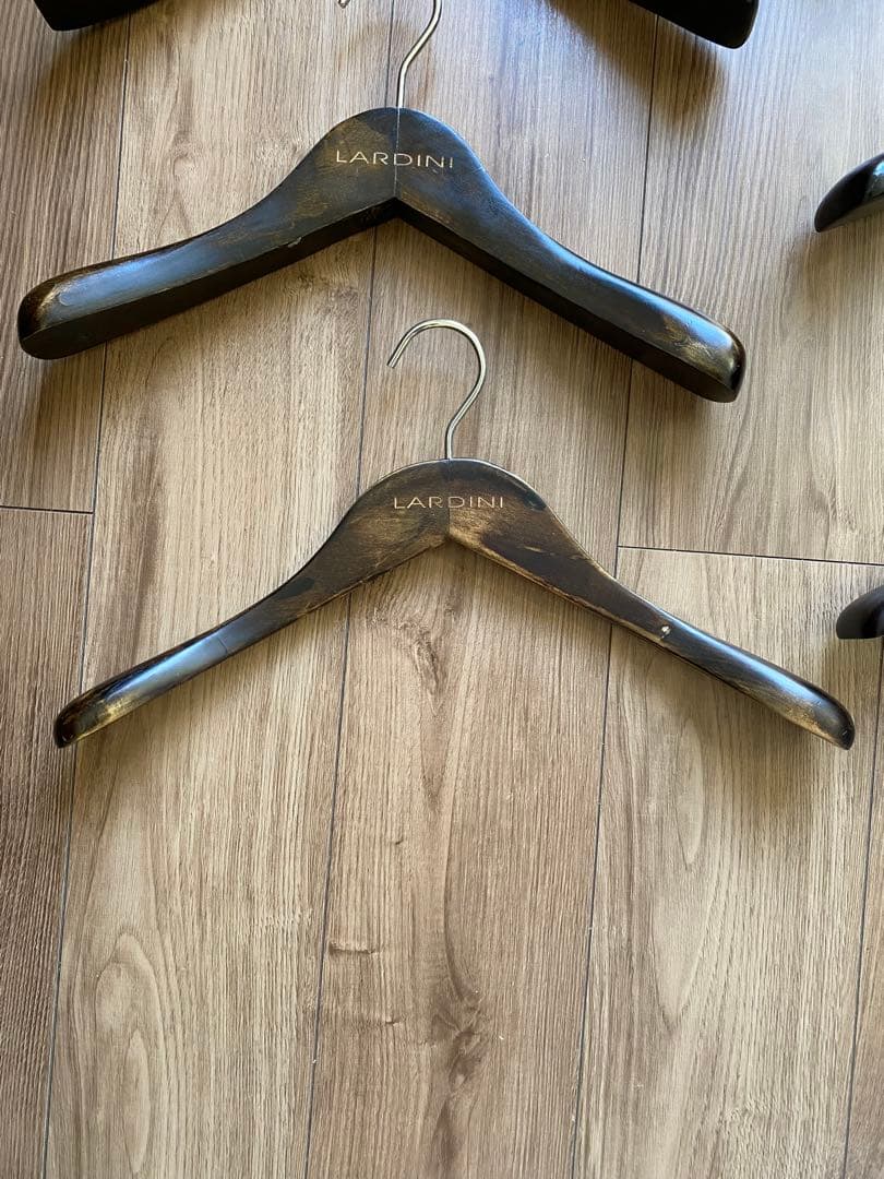 【極上】LARDINI ラルディーニ木製衣類ハンガー 7本セット
