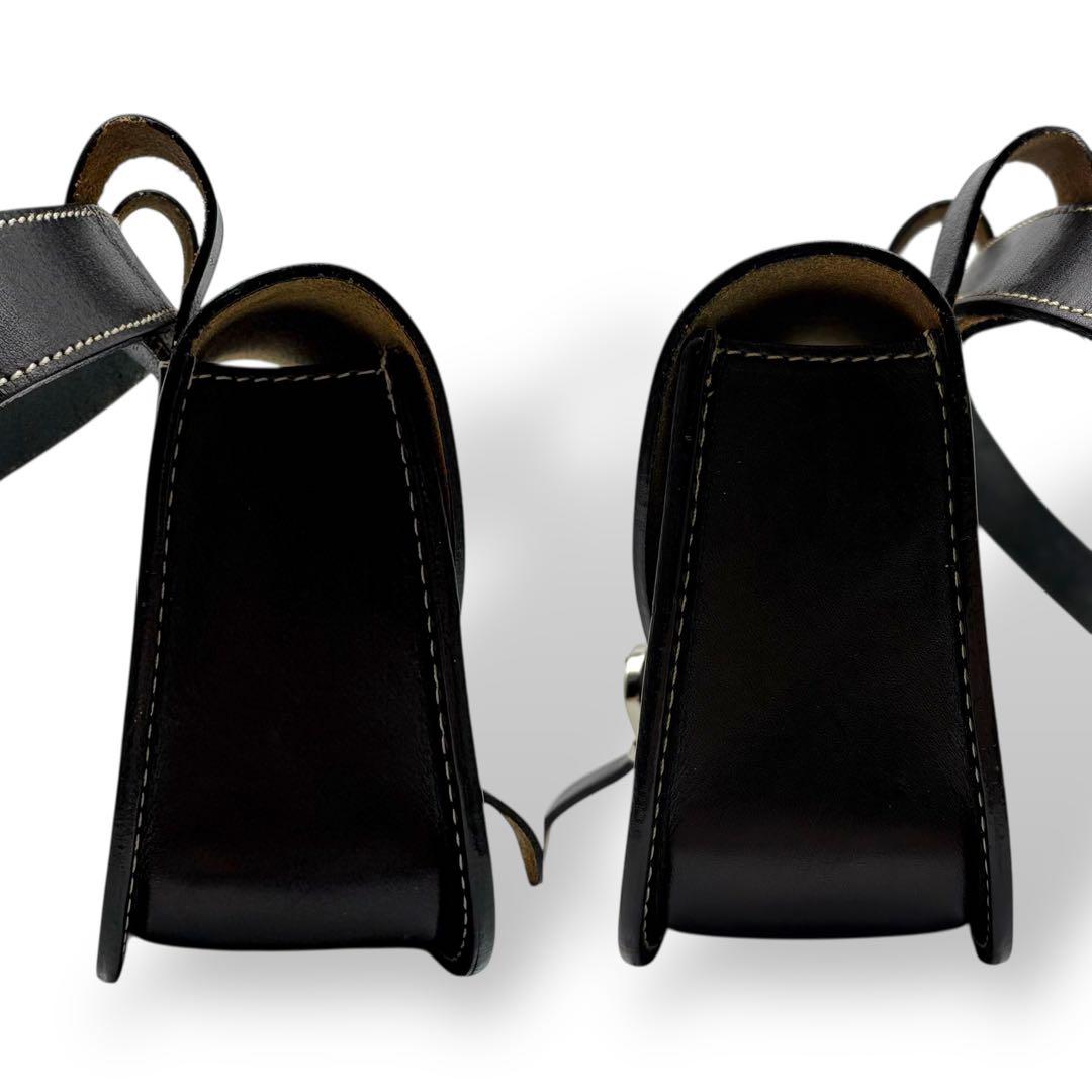 クレージュ ウエストポーチ ボディバッグ レザー 黒 ブラック 型押しロゴ