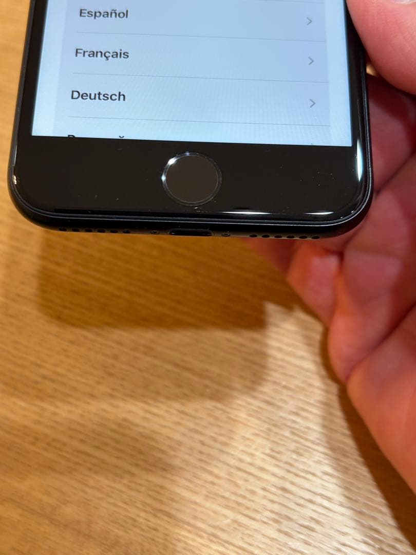 Apple iPhone SE2（第2世代）64GB ブラック