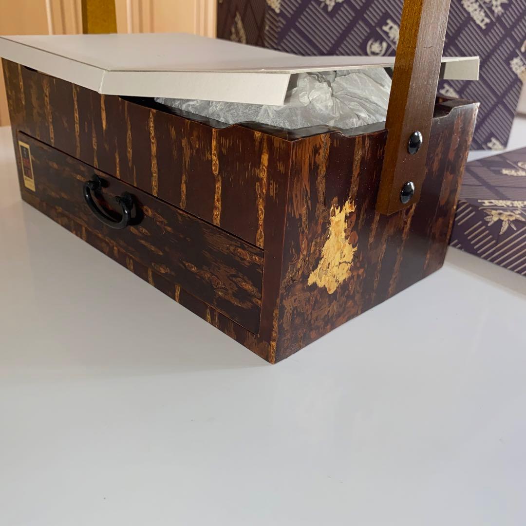 小物入れ(灰皿)桜皮細工