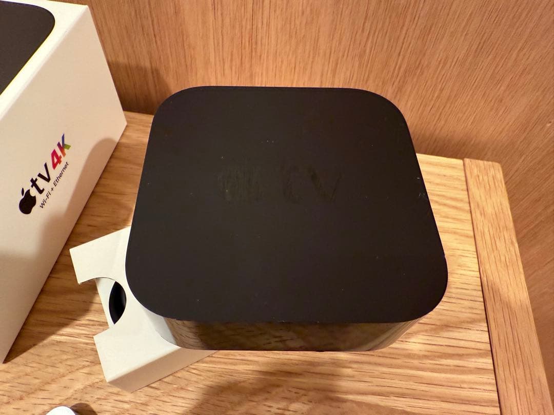 Apple TV 4K (第1世代) + 新型Siri Remote