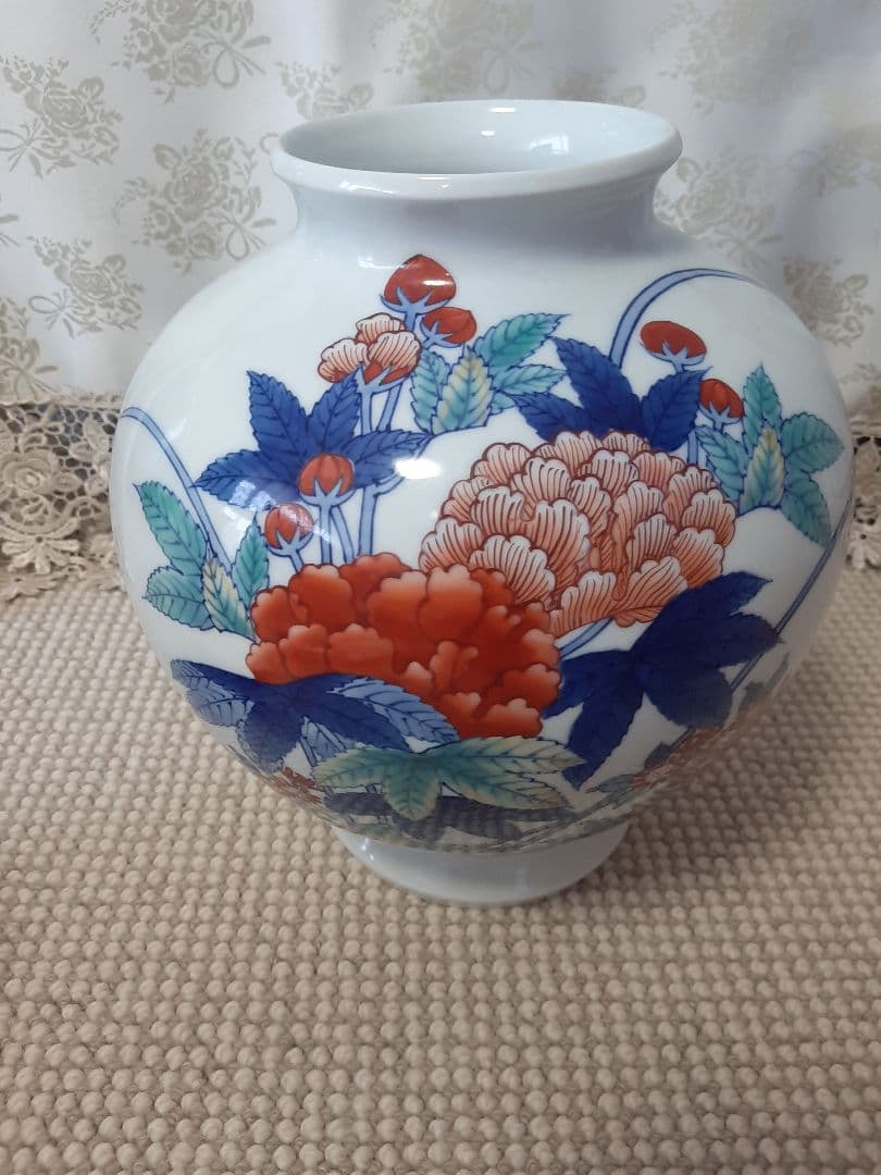 【木箱付き】伝統工芸伊万里色鍋島　花瓶