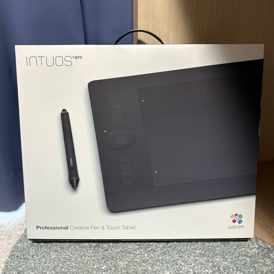 WACOM Intuos pro ペンタブレット ミディアムPTH-651/K1