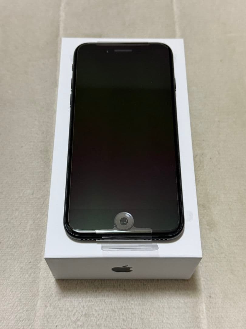 新品未使用 iPhone7 32GB SIMフリー