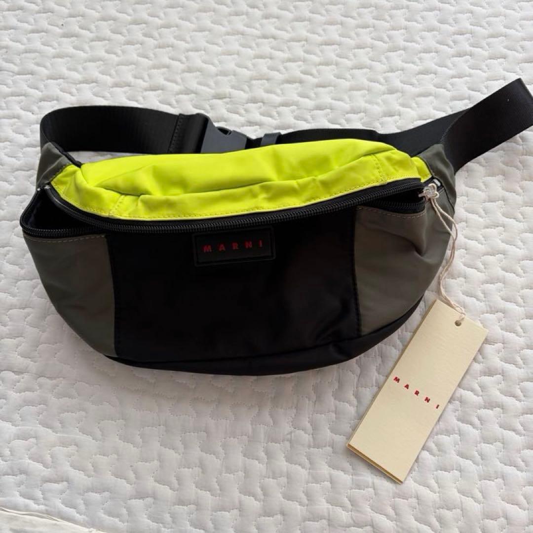 MARNI マルニ ボディバッグ ウエストバッグ　明日朝発送　土曜日迄の出品です