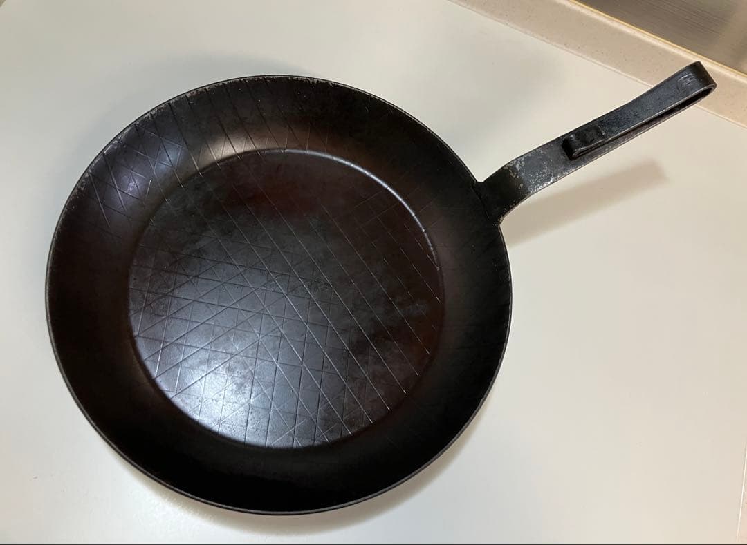 タークturk鉄製フライパンベントハンドル【深型】28cm